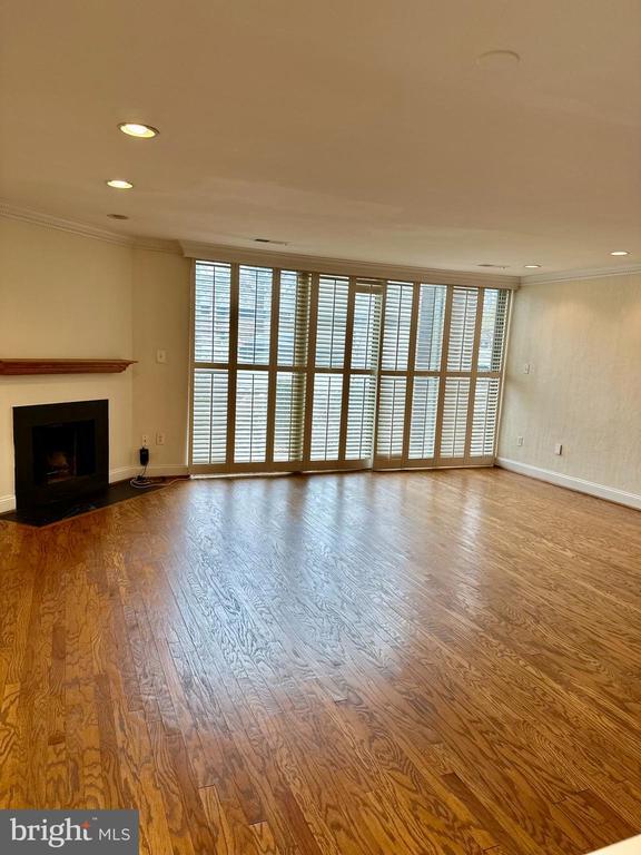 Building Photo - 1741 S Hayes St