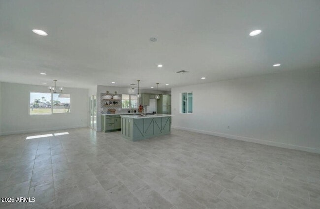 Building Photo - 11832 N Balboa Dr