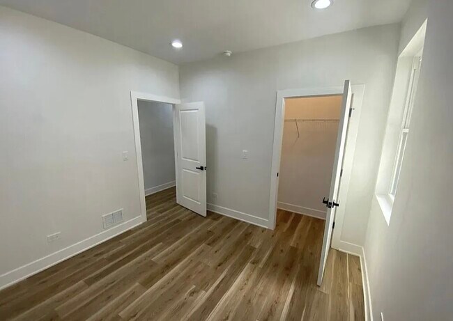 Building Photo - 6328 S Evans Ave