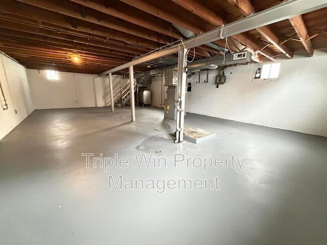 Building Photo - 17 St Genevieve Ct