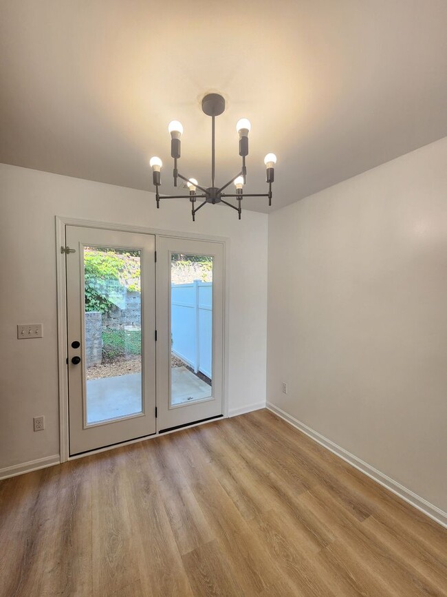 Building Photo - COMING SOON!!! Weaverville Townhouse-End Unit! (Creekside Village)