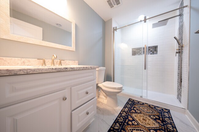 Building Photo - 18196 Goldfinch Wy