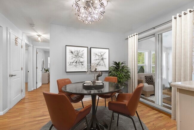 Building Photo - 16 Pathwoods Ave