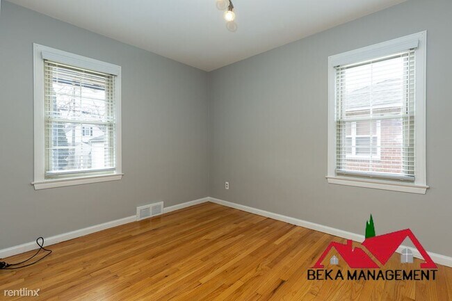 Building Photo - 3 br, 1.5 bath House - 22600 Outer Dr