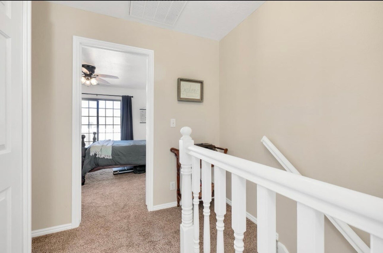 Building Photo - 1045 N 1725 W