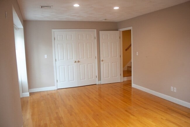 Building Photo - 4 Humphrey St