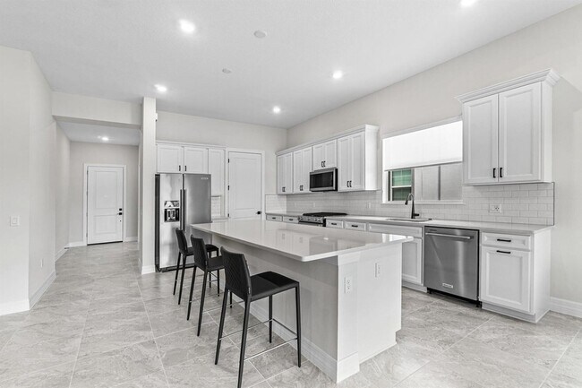 Building Photo - 12325 Frontline Ln