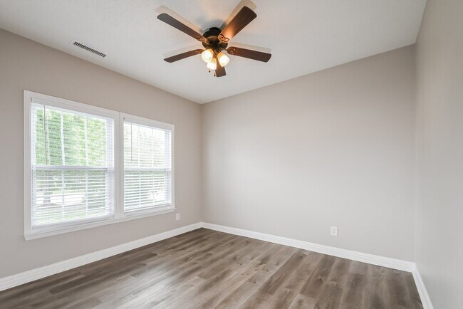 Building Photo - 13260 Heroic Way