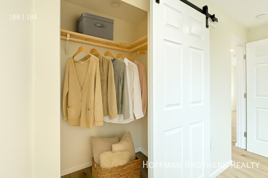 Building Photo - 14615 Gilmore St