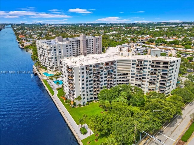 Building Photo - 2900 NE 14th Street Causeway