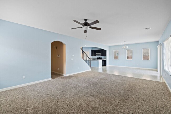 Building Photo - This very popular 2-story home floor plan ...