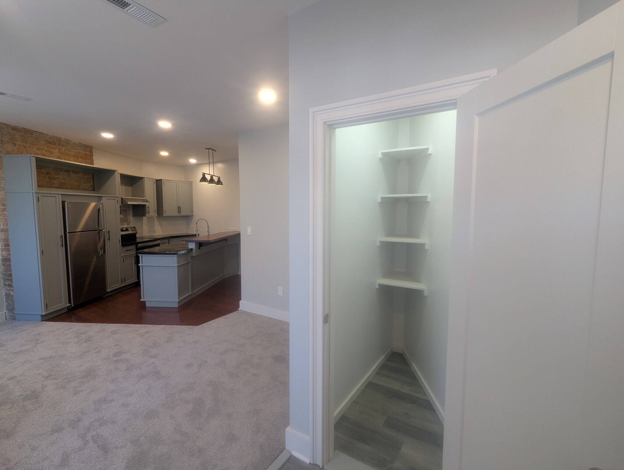 Building Photo - 35 Clinton Ave