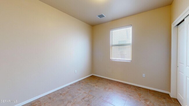 Building Photo - 13397 Plumpton Rd