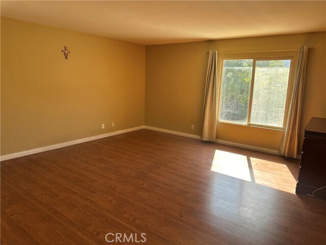 Building Photo - 8941 Carnation Dr