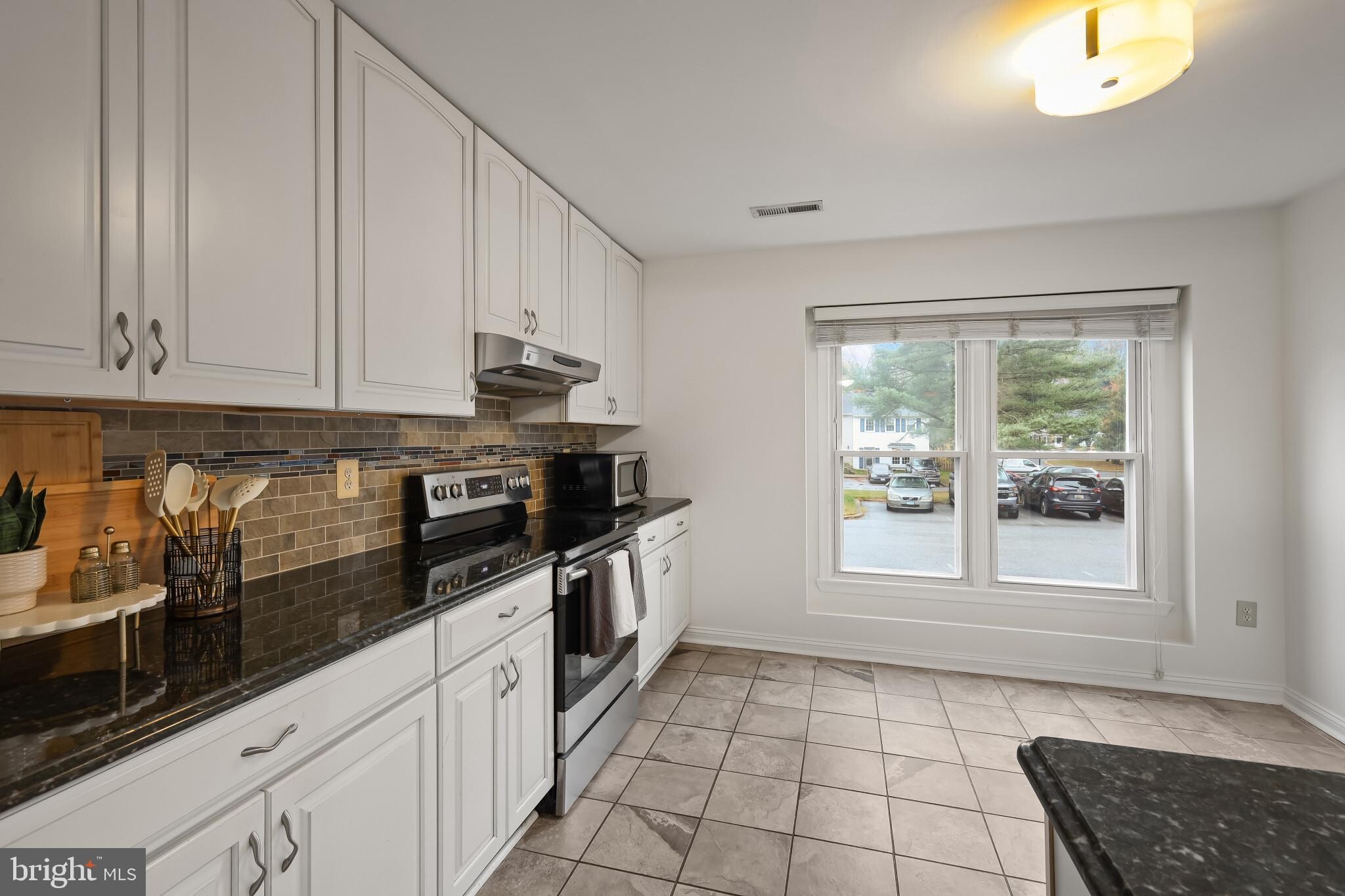 Building Photo - 332 Charred Oak Ct