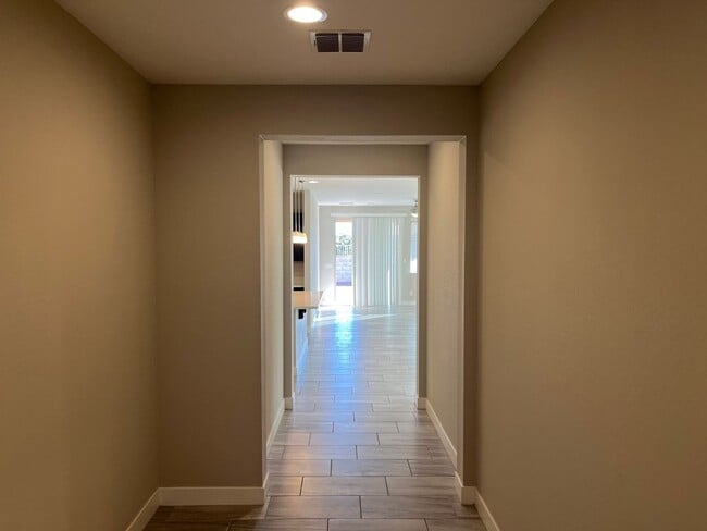 Building Photo - 3865 S 183rd Dr