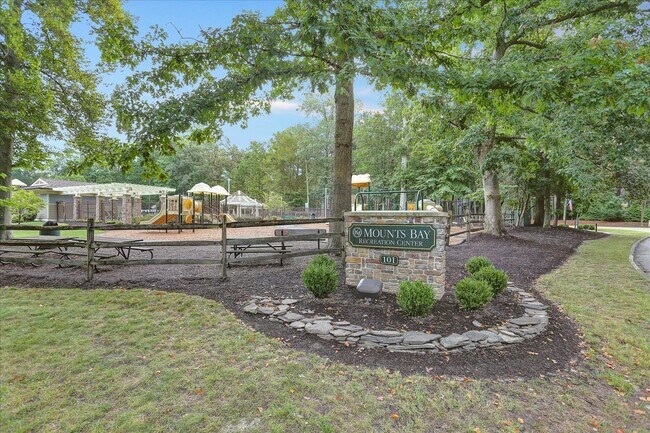 Building Photo - 258 Archer's Mead