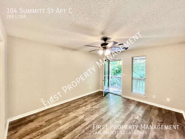 Building Photo - 104 Summitt St
