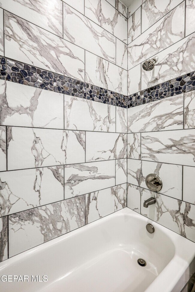Building Photo - 6557 Toivoa Pl