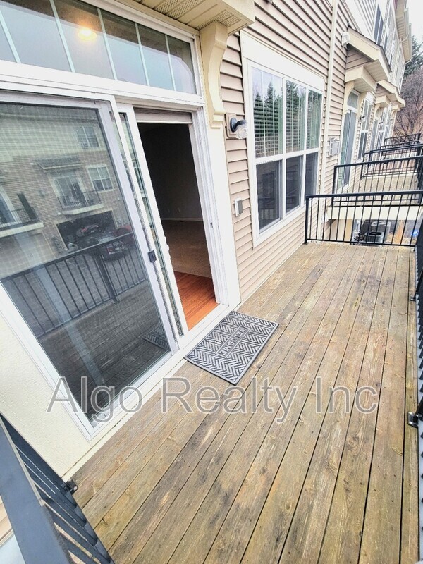 Building Photo - 8395 Norwood Ln N