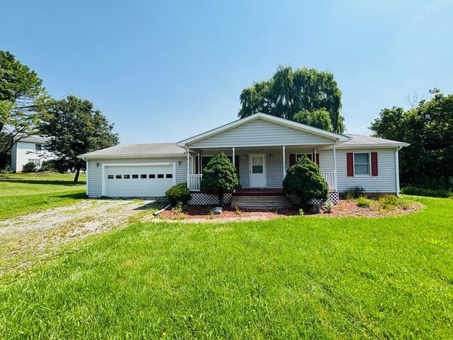 Building Photo - 1302 Sandy Cir