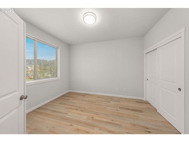 Building Photo - 10977 SE 129th Ave