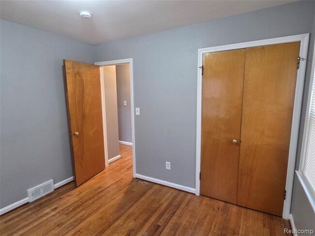 Building Photo - 1536 Hollywood St