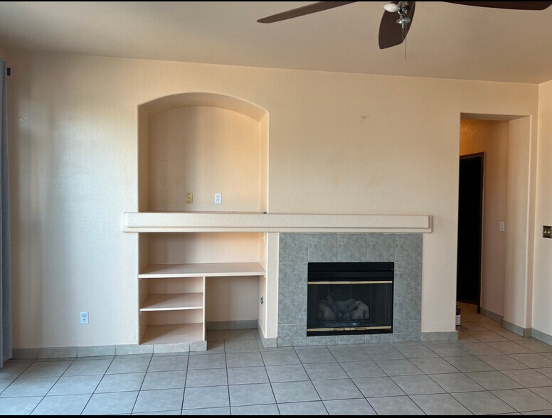 Building Photo - 16649 Emerson Ct