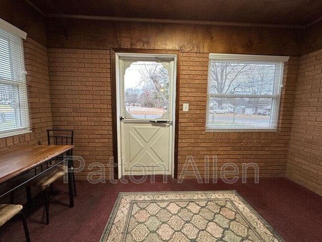 Building Photo - 35 Olivette Rd