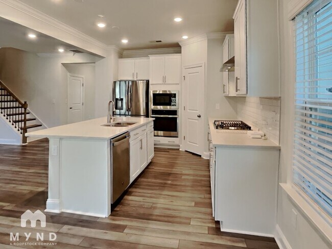 Building Photo - 395 Jorpaul Dr