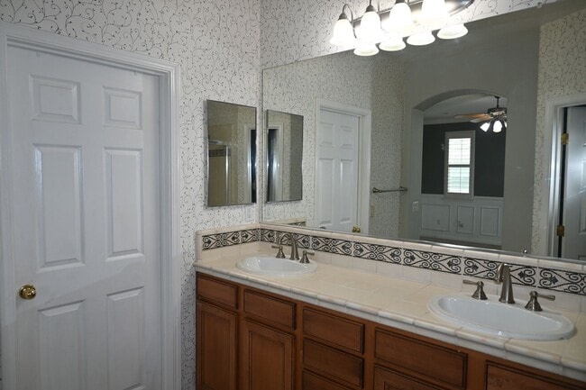 Building Photo - 7515 Sheldon Rd