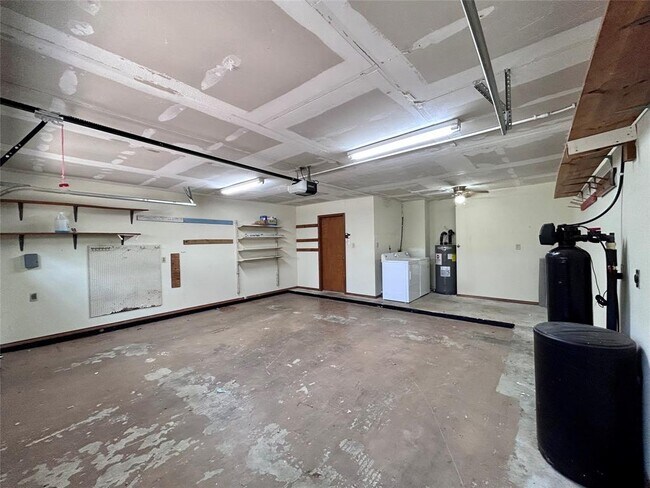 Building Photo - 57 Woodcreek Dr