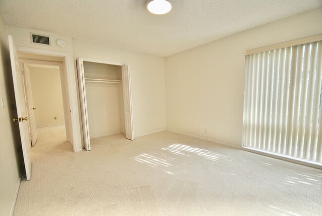 Building Photo - Charming Four Bedroom Rossmoor Home