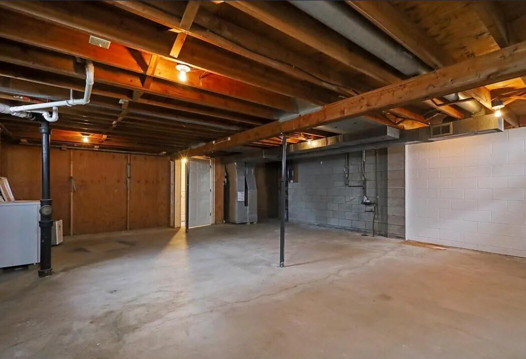 Building Photo - 514 Randolph St