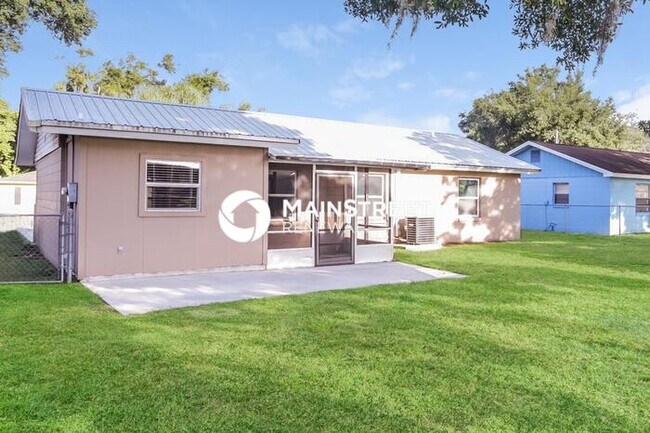 Building Photo - 3 Bedroom Pet-Friendly Home in Bartow, FL with Main Street Renewal