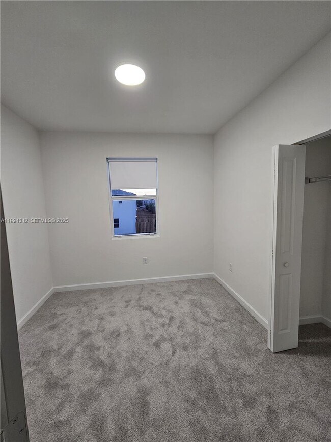 Building Photo - 27669 SW 155th Ave