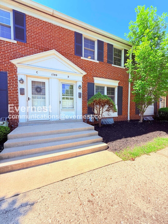 Building Photo - 1789 Kings Ct