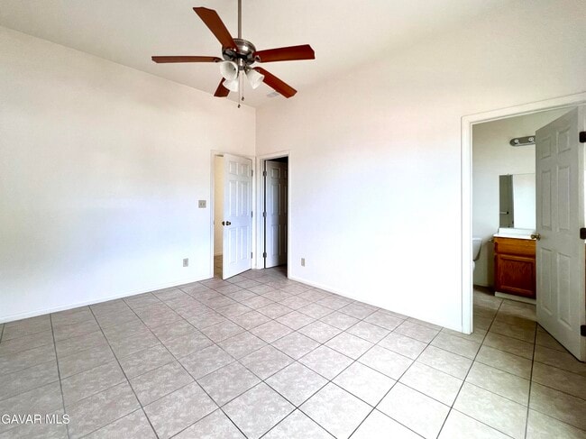 Building Photo - 41380 156th St E