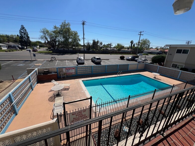 Building Photo - 2383 Arden Wy