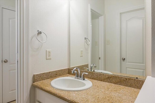 Building Photo - 18901 N Bee Cave Springs Cir