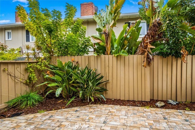 Building Photo - 1741 Tustin Ave