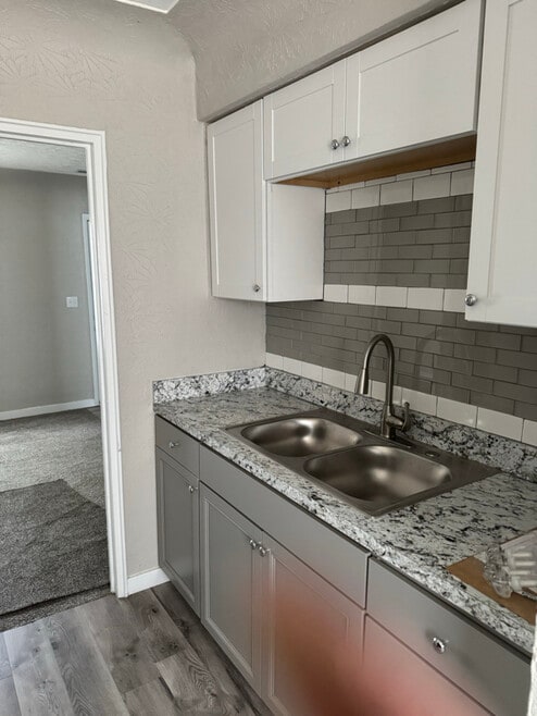 Building Photo - 1970 Parkhill Dr