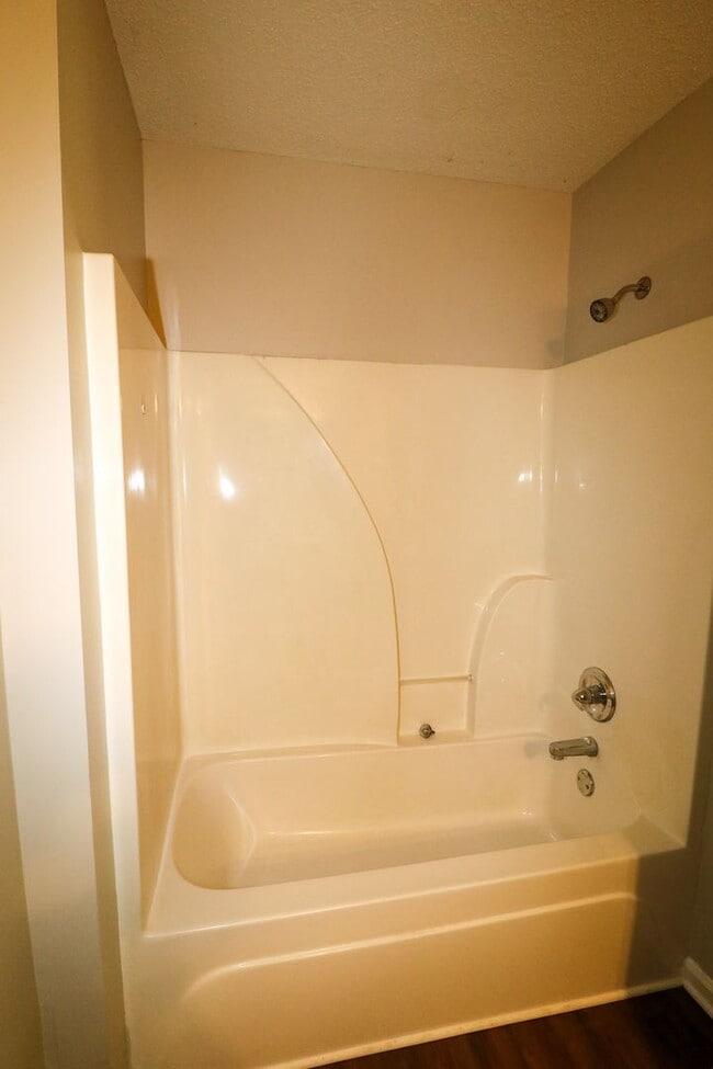 Building Photo - THIS IS A TRIPLEX GROUND FLOOR UNIT IN LINCOLN