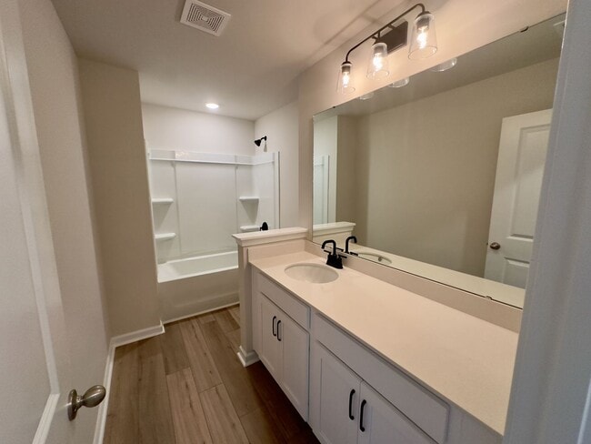 Building Photo - Custom Home in Bella Vita!
