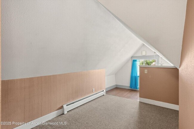 Building Photo - Charming Single Family Home in Rifle for Rent