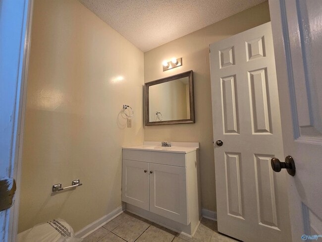 Building Photo - 11539 Jade Ln SE