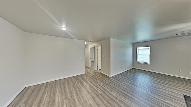 Building Photo - 1306 NW 111th St