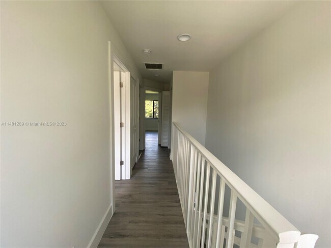 Building Photo - 5609-5611 Polk St