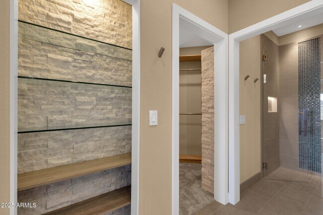 Building Photo - 13700 N Fountain Hills Blvd