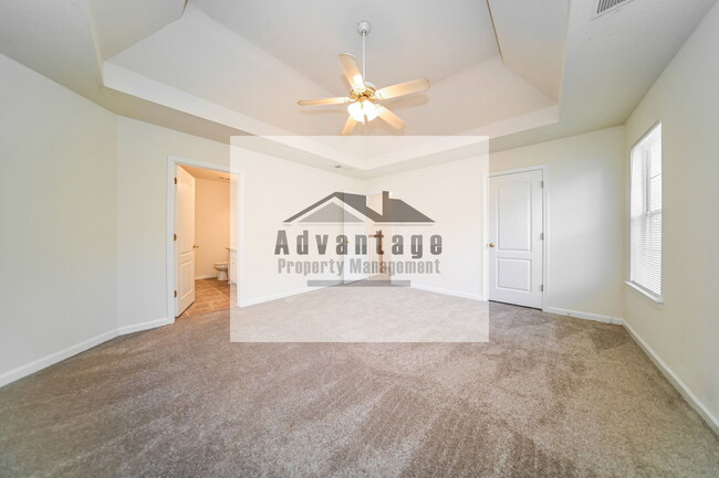 Building Photo - 1860 Neighborhood Walk